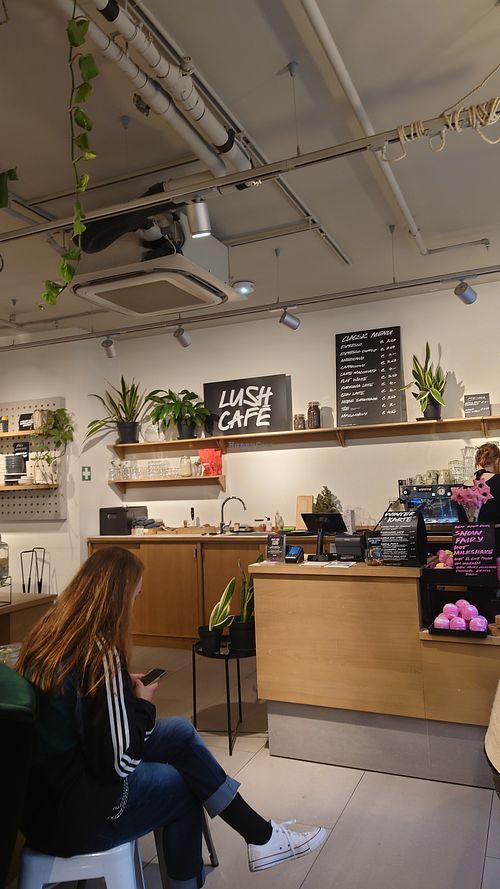  at LUSH Cafe in Munich