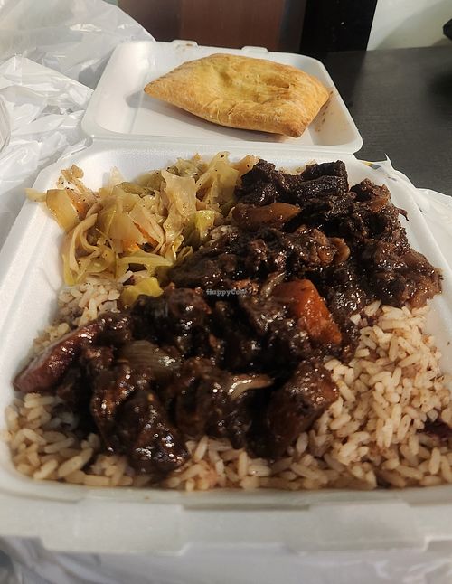 Not Oxtail with rice and cabbage, Jamaican Pattie at Jam-Eng in Orlando