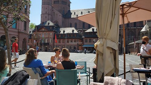 "" at Café Extrablatt in Mainz