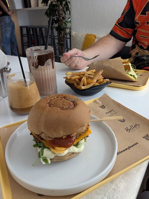 Vegan burger at Rhino Vegan Beat in Mykonos