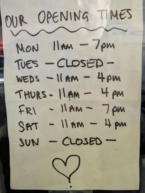 Obnoxious opening hours at Earthling in Bournemouth