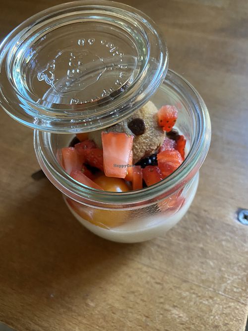 Coffee cookie do mit lemon curt und Früchten   at TRAFIK Kiosk Café in Calw