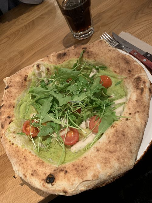 Guacamole pizza   at 60 seconds to Napoli in Berlin