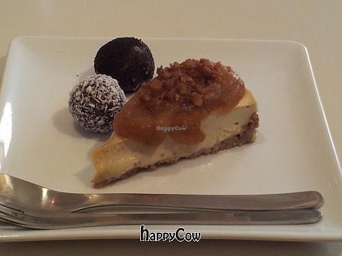 apple case cake at Cafe Chidori in Tokyo