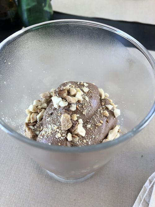 Chocolate mouse with peanuts   at Cajual Vegan Foodsters in Loule