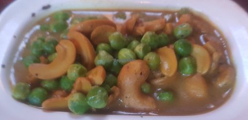 Kaju Maluwa (cashew nuts) at The Coconut Tree in Birmingham