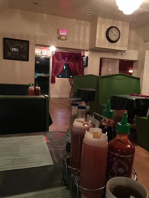 condiments at Phoenix Garden in Richmond