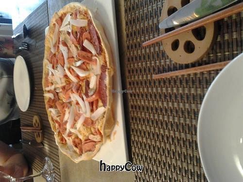 Vegan pizza at Jing Fun Veggie Cafe at Jing Fun Vegetarian in Beijing