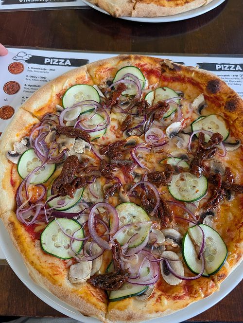 Vegan pizza "Nowy poczatek" at Pizzeria UNO in Koszalin