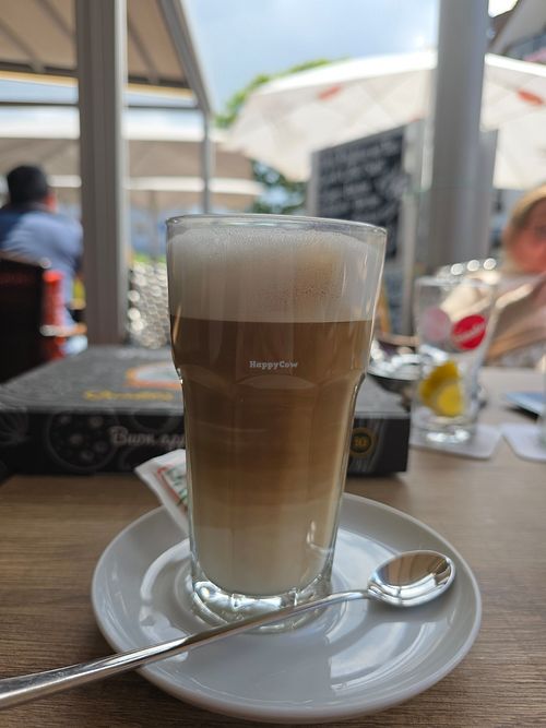 Oatmilk is available at Pizzeria Don Giovanni in Cuxhaven