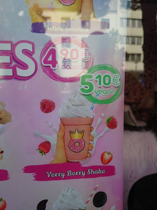 They offer vegan milk shake but there is no vegan milk to do it at Royal Donuts in Wels