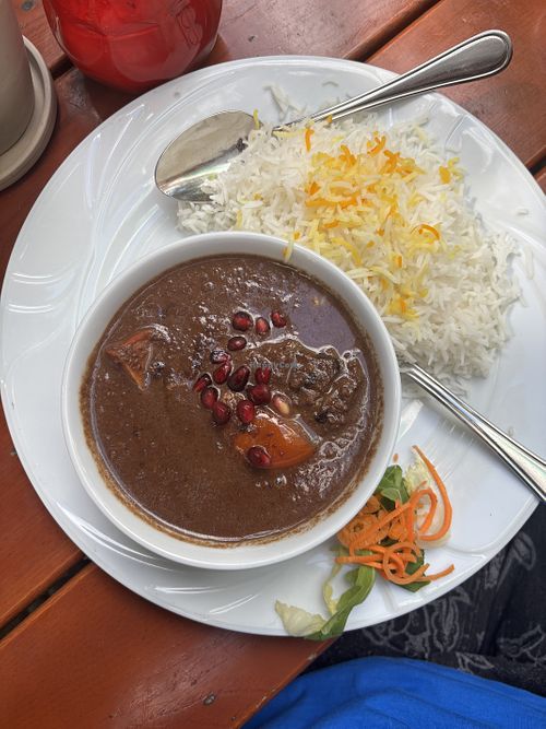 Khoreshte Anar  at Shayan in Berlin