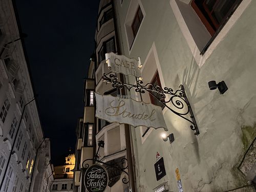 front  at Strudel Cafe Kröll in Innsbruck
