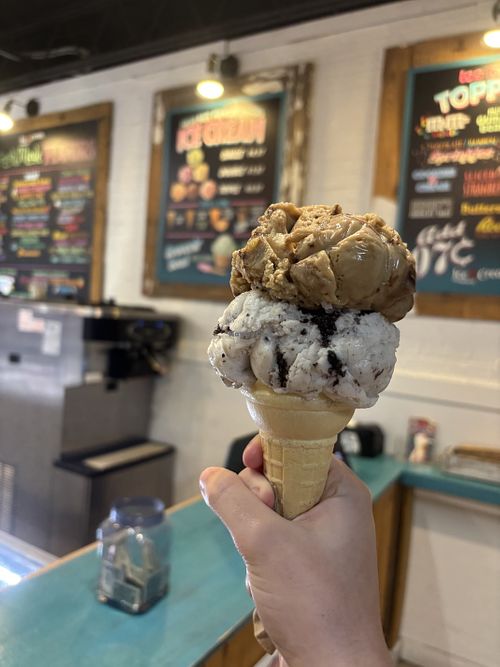 Coffee almond fudge (top) Oreo (bottom)  at Ice&Cream in Clearwater