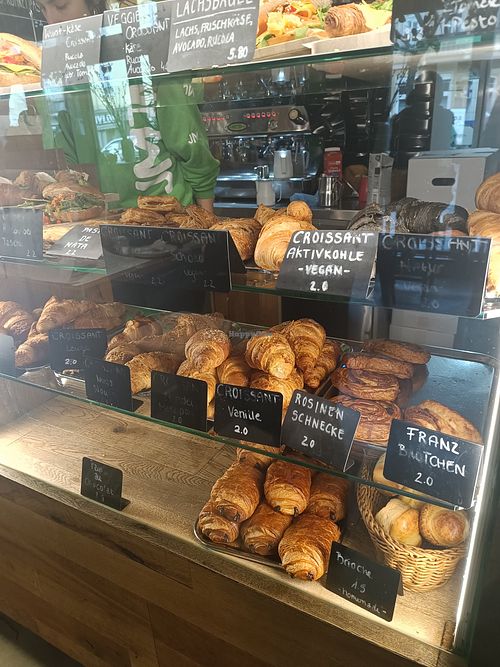 some vegan options at Croissanterie in Berlin