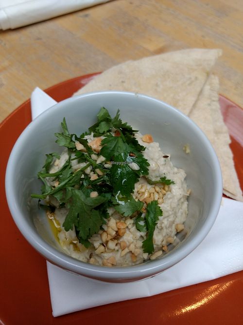houmous at Saramago Cafe Bar in Glasgow