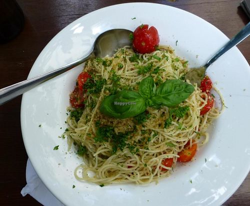 Pasta with tomatoes, pepper and basil at Falscher Hase in Dresden