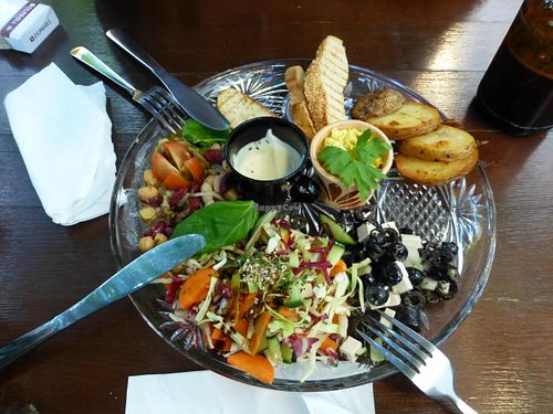 Delicious starter with salad and potatoes at Falscher Hase in Dresden