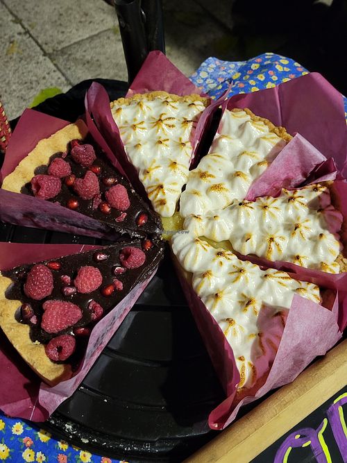 Beautiful cakes at Mercadito Ambulante Vegam in Santiago