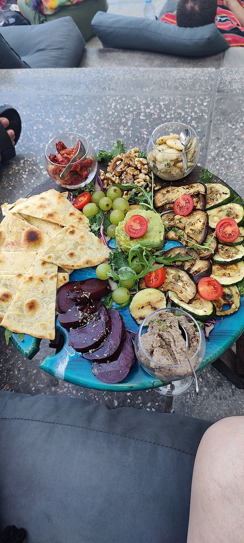 Vegan platter at DATE Art Cafe in Cospicua