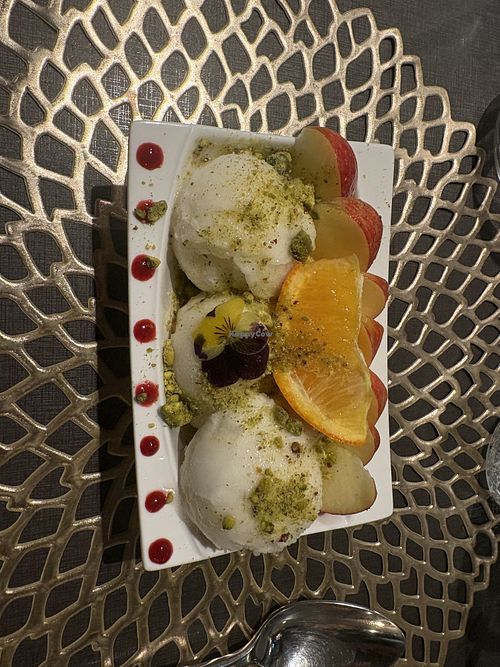 Dessert du menu découverte  at Le Cèdre in Rodez