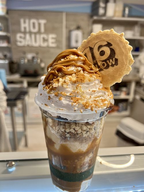 The best vegan sundae 😍 #Veganuary at 16 Below in Aberdeen