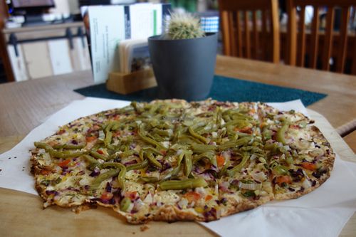 Tarte flambée with 7 vegetables - and cactus stripes! (vegan) at Zum Schwiegermuttersitz in Steinfeld