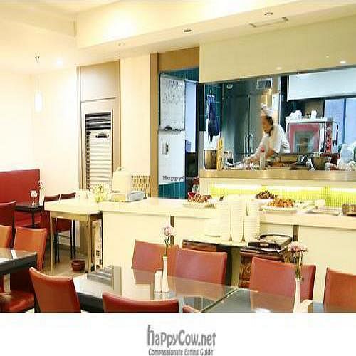 Open kitchen area at New Start Restaurant in Seoul