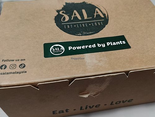 Take away 352km from KL to Singapore. Too hungry, forgot to take the taco photos. at Sala - Berjaya Times Square in Kuala Lumpur