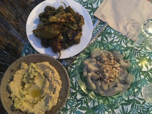Hummus, grilled peppers and cucumber with yoghurt sauce at Mariposas in Marseille