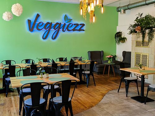 Inside of Veggiezz at Ma'Rinas - Veggiezz in Karlsruhe