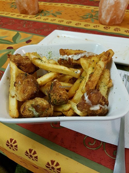 chick'n and chips at TerraZen Centre in Amsterdam