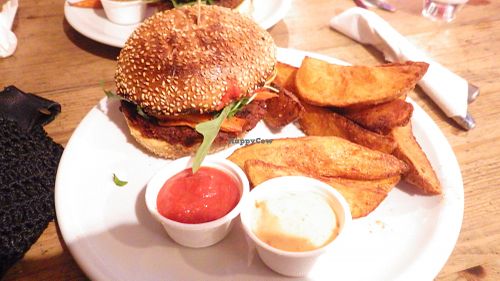 Beet Burger and tandoori wedges at EmmaPea Vegan Food and Bar in Berlin