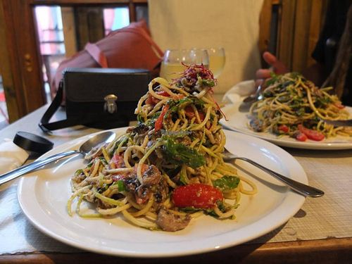 Rohkost zucchini linguini at EmmaPea Vegan Food and Bar in Berlin