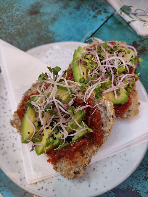 Avocado "bun" at Whole Food Cafe in Thisted