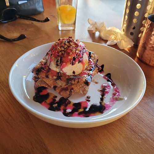 Apple fritter with Ice Cream at Bhumi in Tijuana