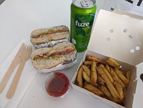"Joséphine" bagel and fries at Bagelstein in Nancy
