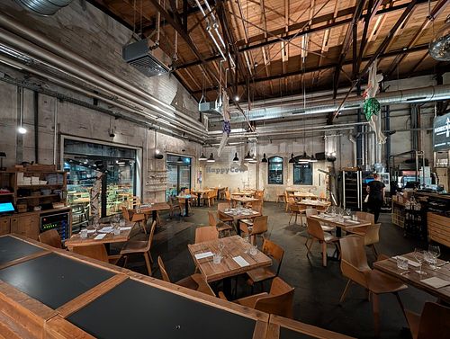 Der Restaurantbereich (leer, weil bereits geschlossen) at Hobenköök in Hamburg