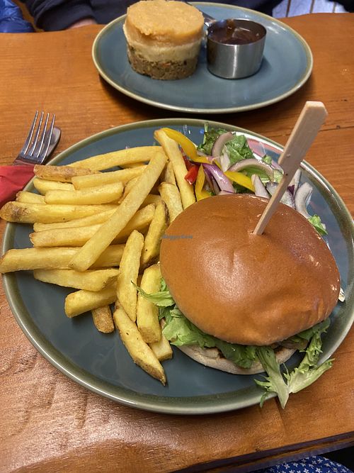 Beyond Meat burger (vegetarian haggis in background)  at Ski-ing Doo Restaurant in Aviemore