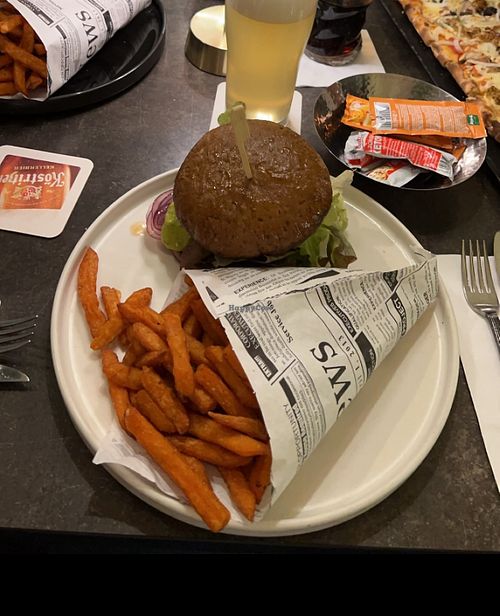   at ESSBOUTIQUE in Hof