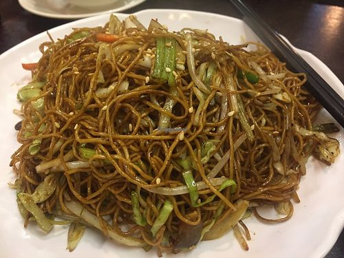 Fried noodles at Ying Vegetarian in Kowloon