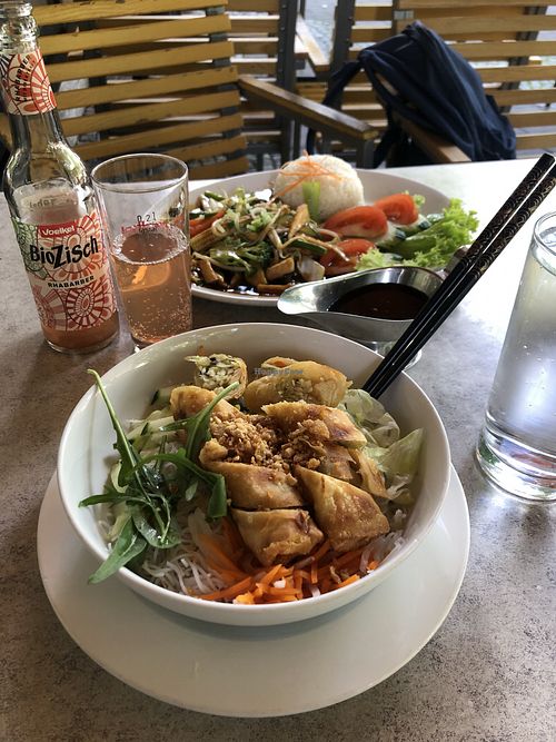 rice bowl, vegetable chop suey at Samadhi in Berlin