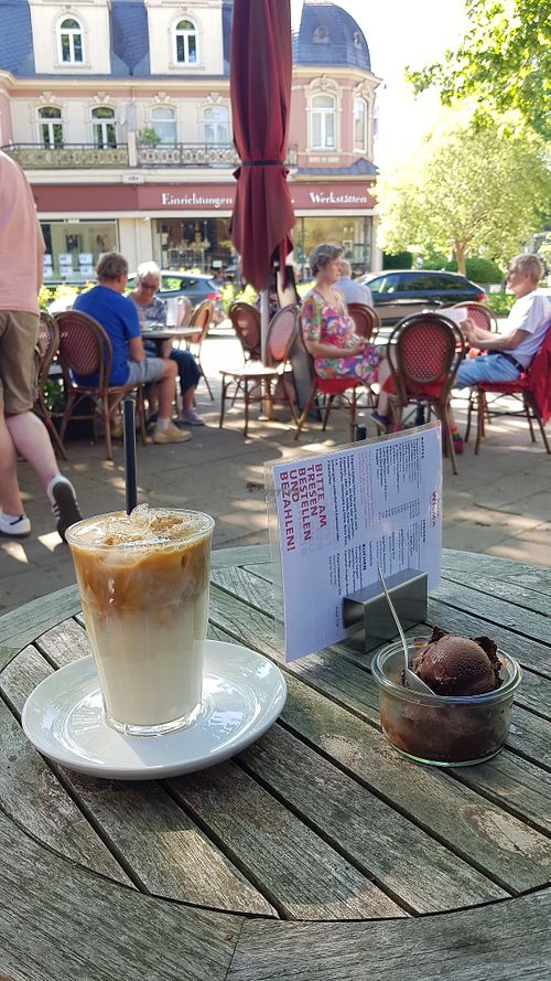  at Chez Wilma in Hamburg