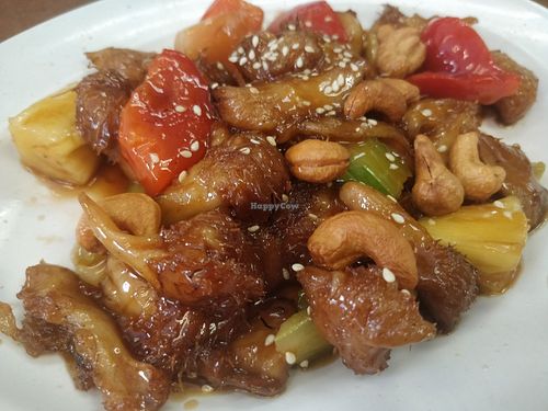 Sweet and sour monkey head mushroom at Vegetarian Villas 素雅轩 in West Singapore