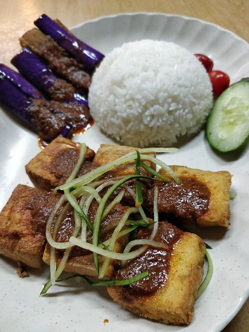 Sambal tofu rice at Vegetarian Villas 素雅轩 in West Singapore