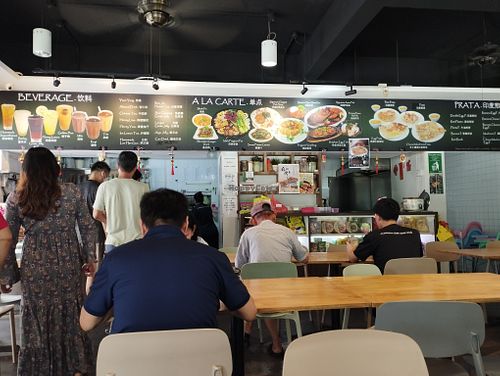 Cozy at Zi Zai Vegetarian 自在齋 - Yishun in North Singapore