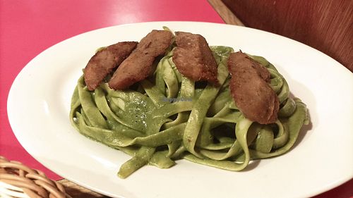 Fettuccine al pesto con filete at Loving Hut Lince in Lima