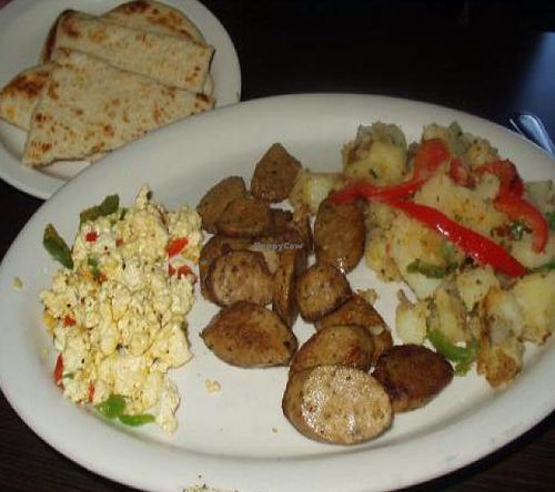 Italian Sausage, Peppers & Onions
Home Fries, Flat Bread & Grits (with some bonus tofu scramble). at Jayyid Harvest in Harrisburg