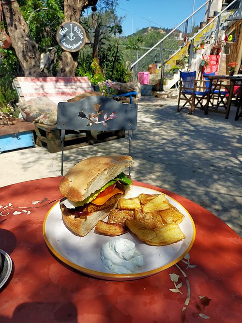 Today it was bean burger and fried with orange and olive oil cake at Filía Laundry Shop & More in Zaharo
