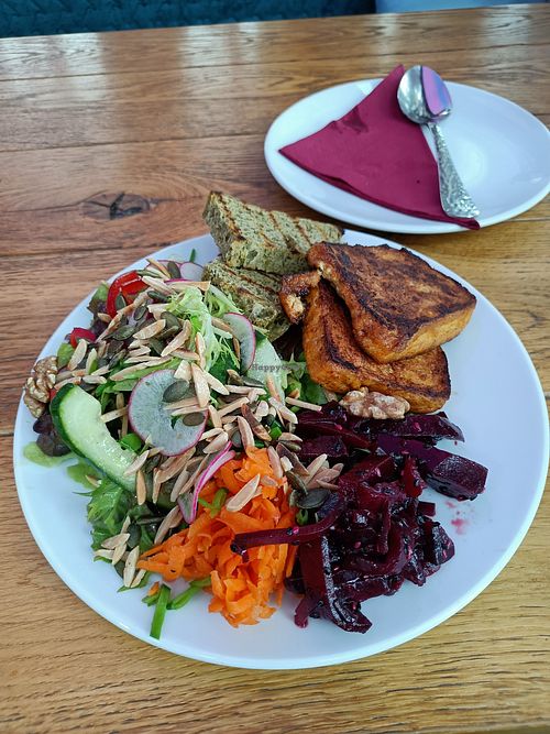 Salad with tofu at Zuii's Restaurant in Rostock